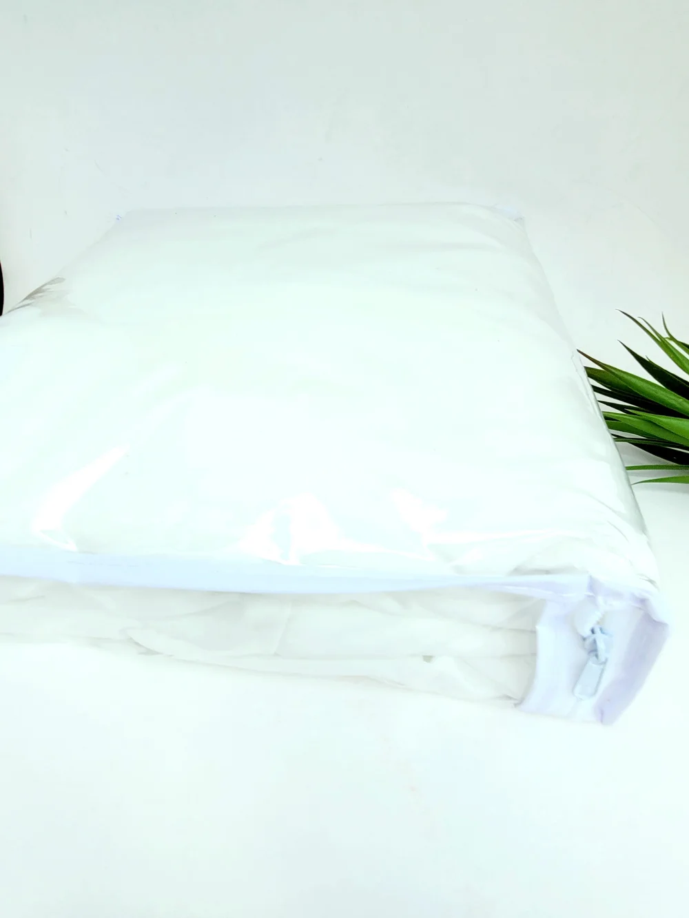 Waterproof Full Size Mattress Cover NWT